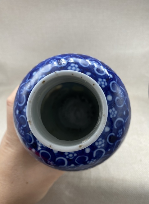 古玩陶瓷青花博古圖雞腿瓶拍賣，當(dāng)前價格0元