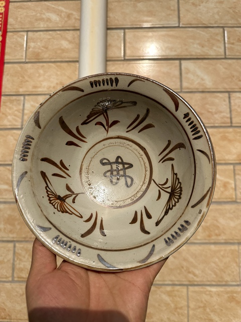 明代，白釉褐彩花卉紋碗拍賣，當前價格1600元