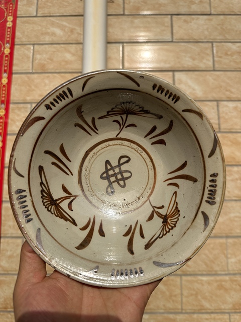 古玩陶瓷明代，白釉褐彩花卉紋碗拍賣，當前價格1600元
