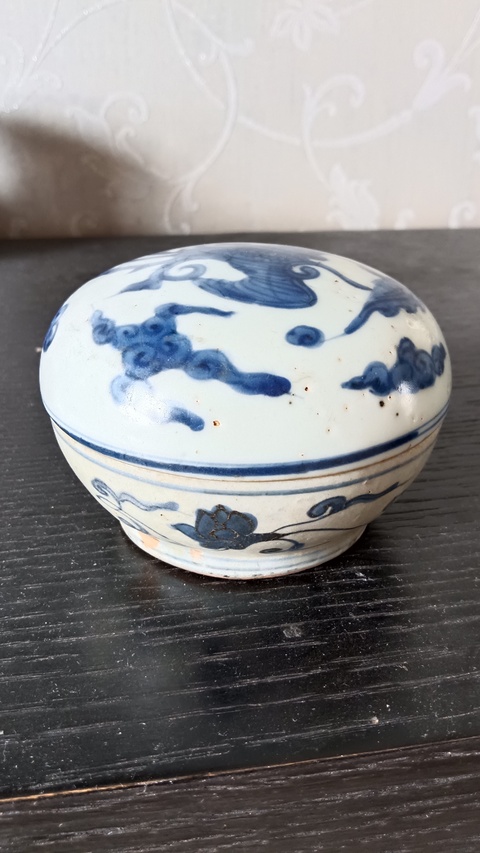 古玩陶瓷鳳紋蓋盒真品鑒賞圖