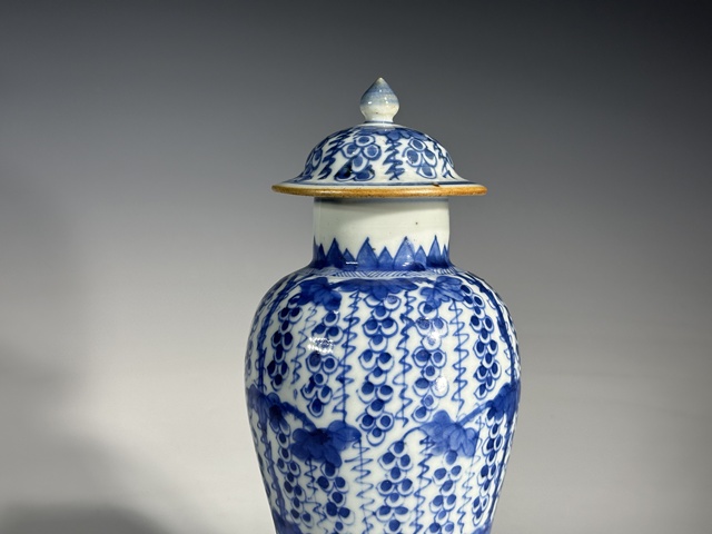 古玩陶瓷瓶真品鑒賞圖