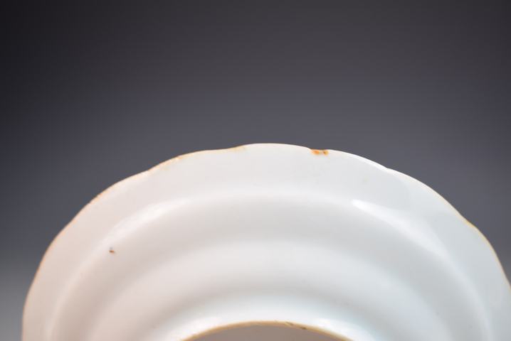 古玩陶瓷藍釉描金小盤真品鑒賞圖