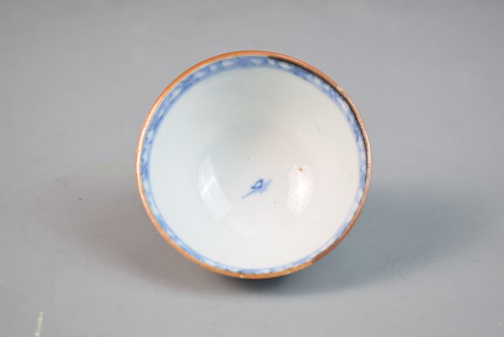 古玩陶瓷花鳥紋杯碟真品鑒賞圖