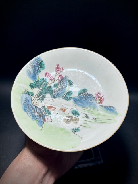 古玩陶瓷清乾隆·“大清乾隆年制”粉彩山水庭園什錦盤拍賣，當前價格1600元