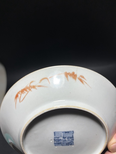 古玩陶瓷清乾隆·“大清乾隆年制”粉彩山水庭園什錦盤拍賣，當前價格1600元