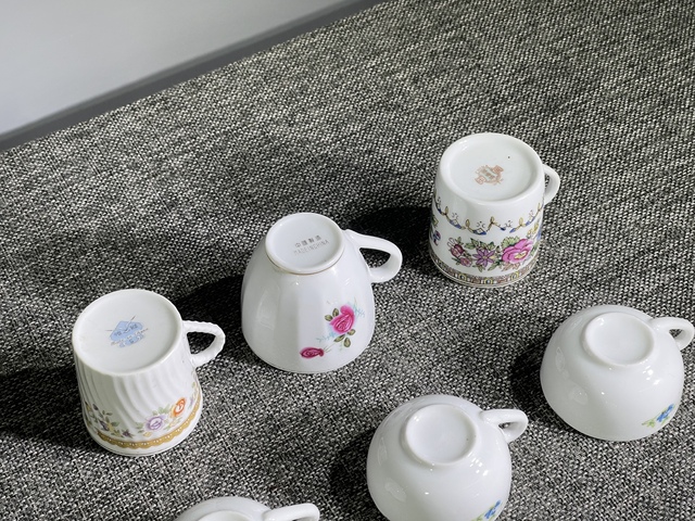 古玩陶瓷創(chuàng)匯.花卉紋執(zhí)杯一組(7件)拍賣,當(dāng)前價格0元