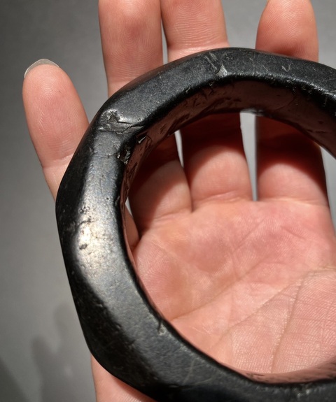 古玩玉器煤精手鐲真品鑒賞圖