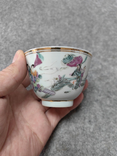 古玩陶瓷粉彩杯拍賣，當前價格800元