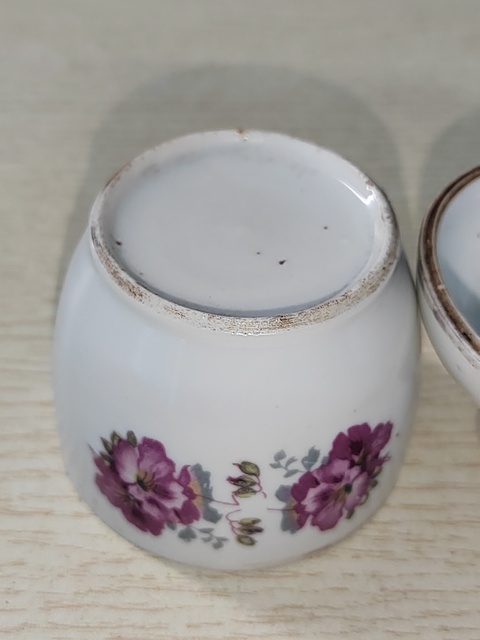 古玩陶瓷花卉紋蓋缸拍賣,當前價格150元