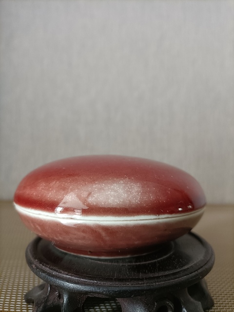 古玩陶瓷紅釉蓋盒拍賣,當前價格2580元