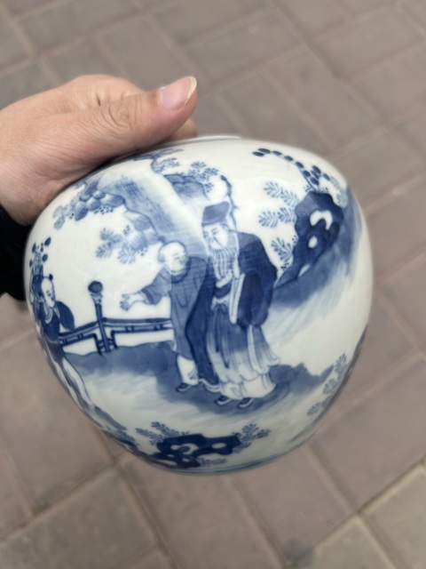 古玩陶瓷人物紋青花蓋罐真品鑒賞圖