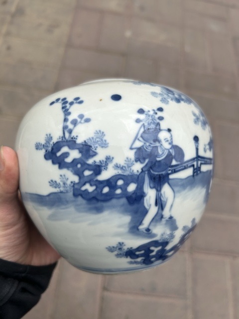 古玩陶瓷人物紋青花蓋罐真品鑒賞圖