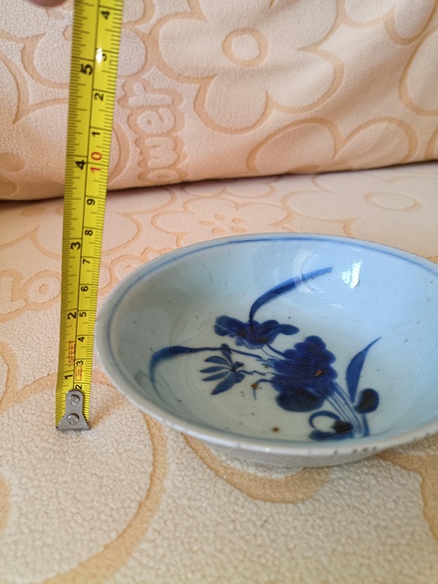 古玩陶瓷花卉紋青花洗真品鑒賞圖