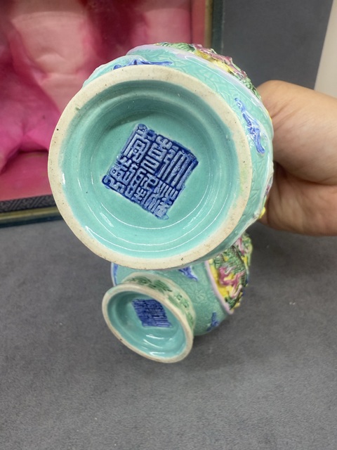 古玩陶瓷龍紋瓶真品鑒賞圖