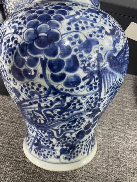 古玩陶瓷清康熙青花鳳穿牡丹紋將軍罐真品鑒賞圖