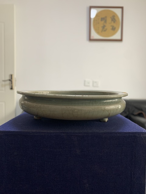 古玩陶瓷龍泉青瓷三足爐拍賣,當(dāng)前價格4200元
