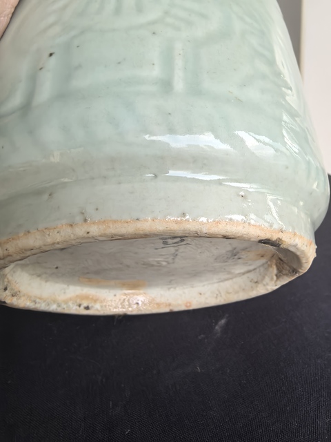古玩陶瓷豆青釉刻花香爐真品鑒賞圖