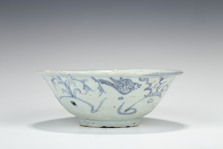 古玩陶瓷明中期·青花花鳥紋碗真品鑒賞圖
