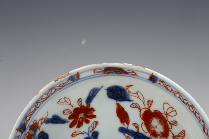 古玩陶瓷清康熙·青花礬紅描金花卉紋杯碟拍賣,當(dāng)前價(jià)格472元