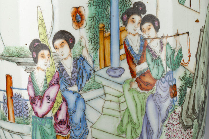 古玩陶瓷民國·粉彩仕女紋輔首大瓶
拍賣,當前價格0元