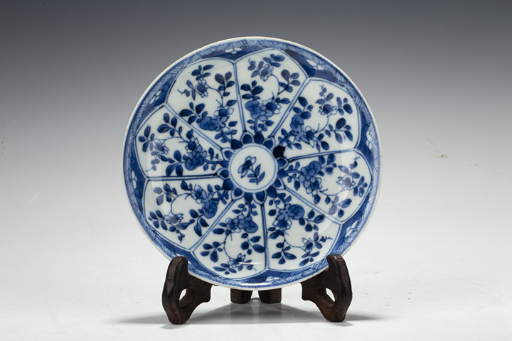 古玩陶瓷晚清·青花開窗花卉紋小盤一對拍賣，當前價格828元