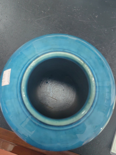 古玩陶瓷孔雀蘭釉罐真品鑒賞圖