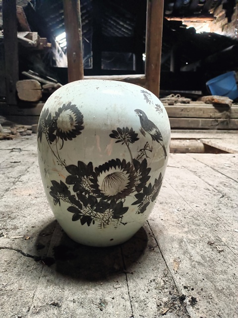 古玩陶瓷民國 彩繪花鳥紋罐真品鑒賞圖