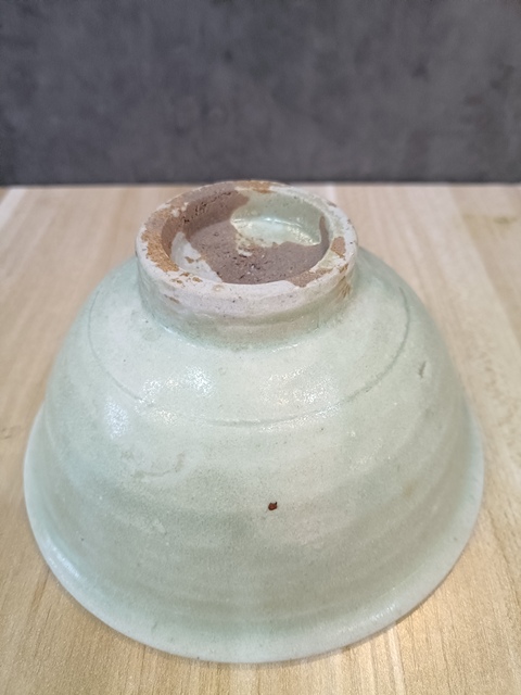 古玩陶瓷龍泉青瓷碗真品鑒賞圖