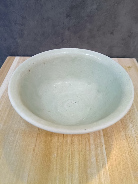 古玩陶瓷龍泉青瓷碗真品鑒賞圖