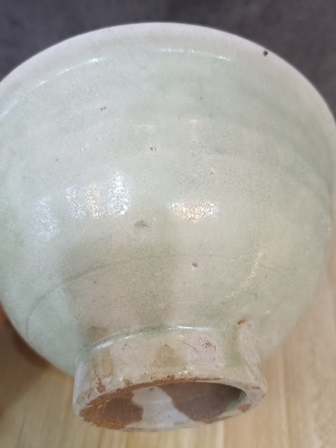 古玩陶瓷龍泉青瓷碗真品鑒賞圖