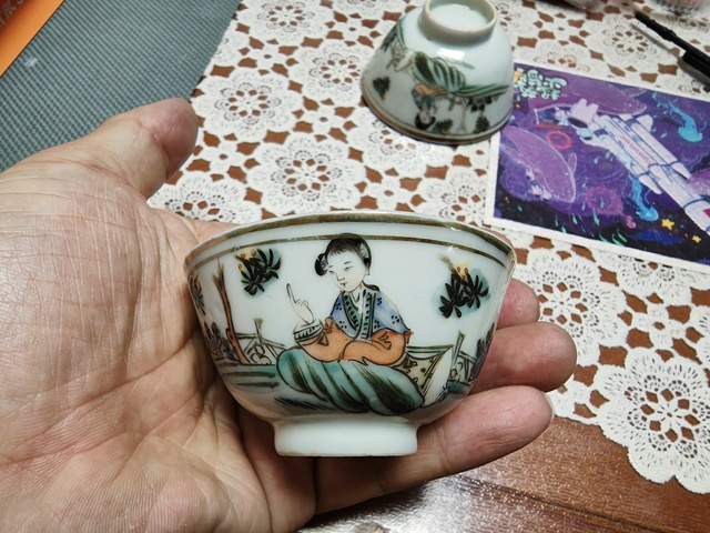 古玩陶瓷油粉彩仕女人物杯真品鑒賞圖
