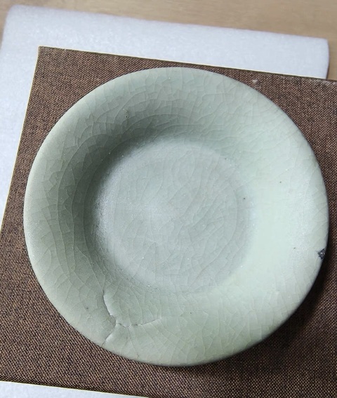 古玩陶瓷龍泉青瓷盤真品鑒賞圖