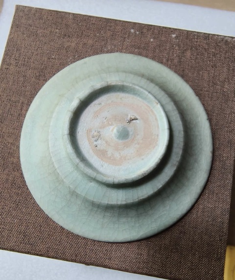 古玩陶瓷龍泉青瓷盤真品鑒賞圖