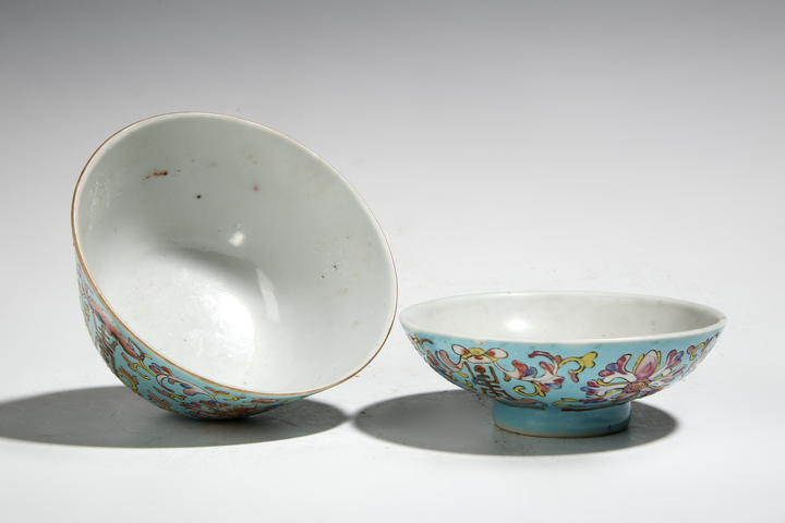 古玩陶瓷晚清·松石綠地粉彩纏枝寶相花紋蓋碗真品鑒賞圖
