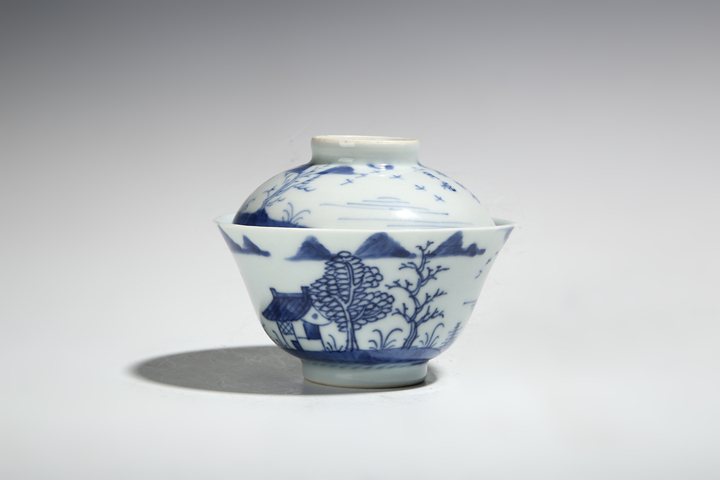 古玩陶瓷清中晚·青花山水人物詩文蓋碗真品鑒賞圖
