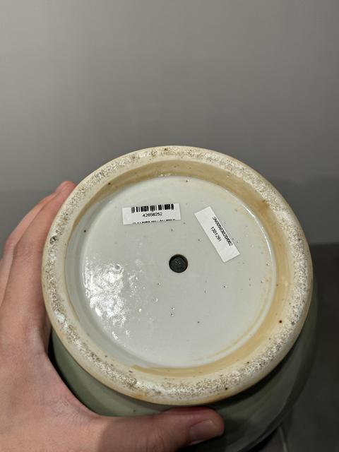 古玩陶瓷（來源佳士得）清中 青花高加白人物雙耳盤口瓶拍賣，當(dāng)前價(jià)格60000元