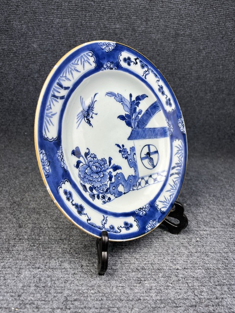 古玩陶瓷清康熙·青花開窗鳳求凰故事紋折沿盤拍賣，當(dāng)前價(jià)格999元
