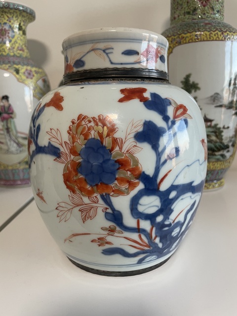 古玩陶瓷青花礬紅描金罐真品鑒賞圖