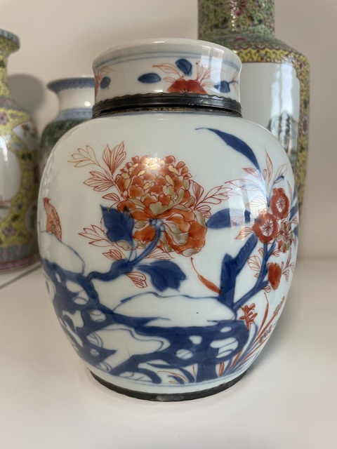 古玩陶瓷青花礬紅描金罐真品鑒賞圖