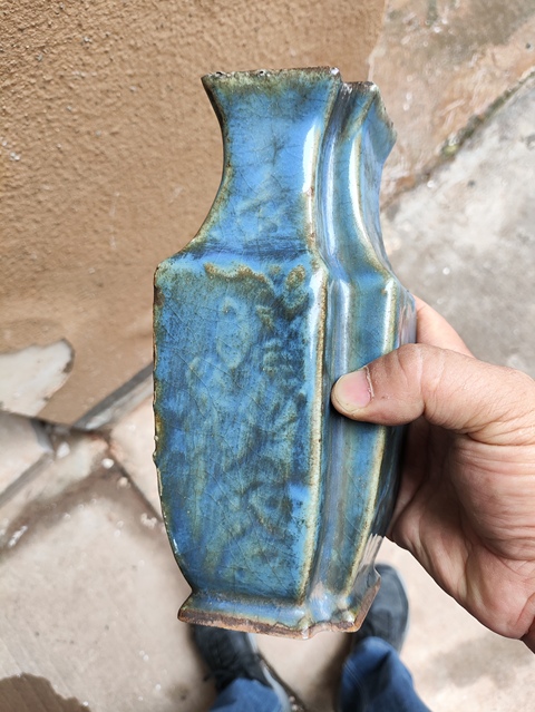 古玩陶瓷石灣窯鈞釉印人物紋雙聯瓶真品鑒賞圖