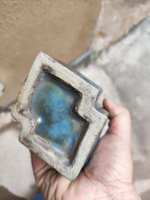 古玩陶瓷石灣窯鈞釉印人物紋雙聯瓶真品鑒賞圖