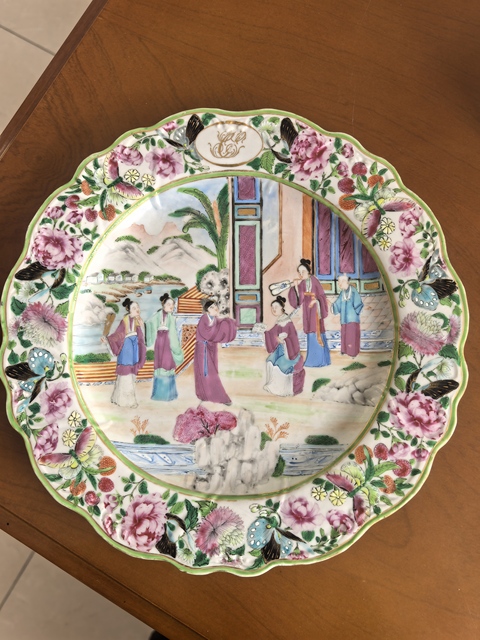 古玩陶瓷廣彩人物花口盤真品鑒賞圖