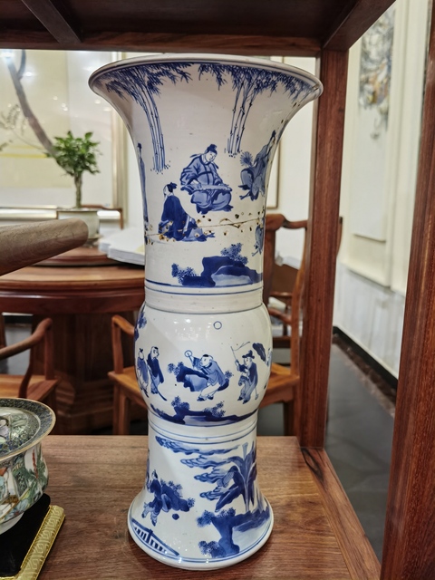 古玩陶瓷康熙青花花觚真品鑒賞圖