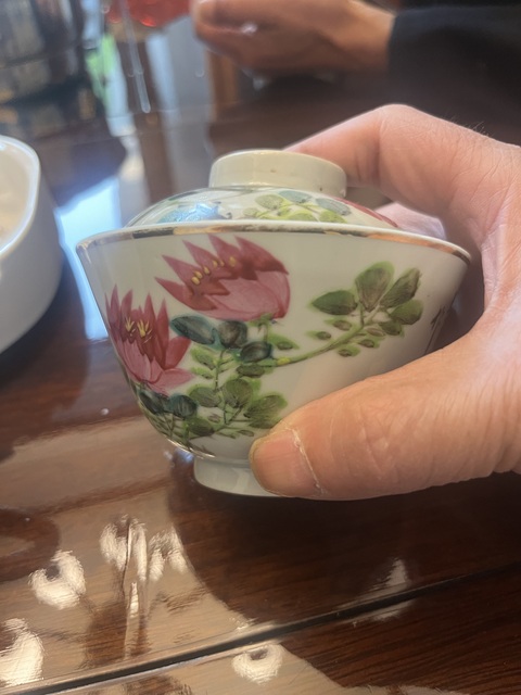 古玩陶瓷粉彩蓋碗真品鑒賞圖