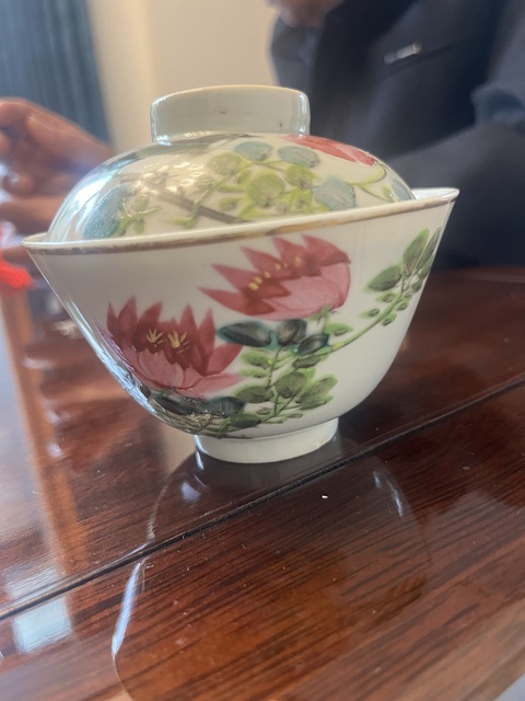 古玩陶瓷粉彩蓋碗真品鑒賞圖