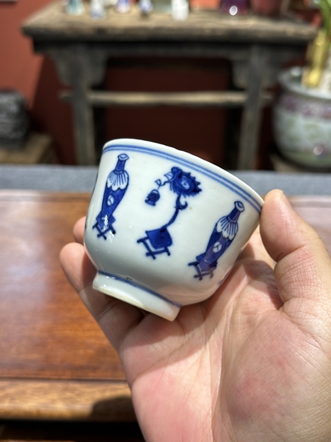 古玩陶瓷晚清青花博古紋壓手杯拍賣,當前價格3650元