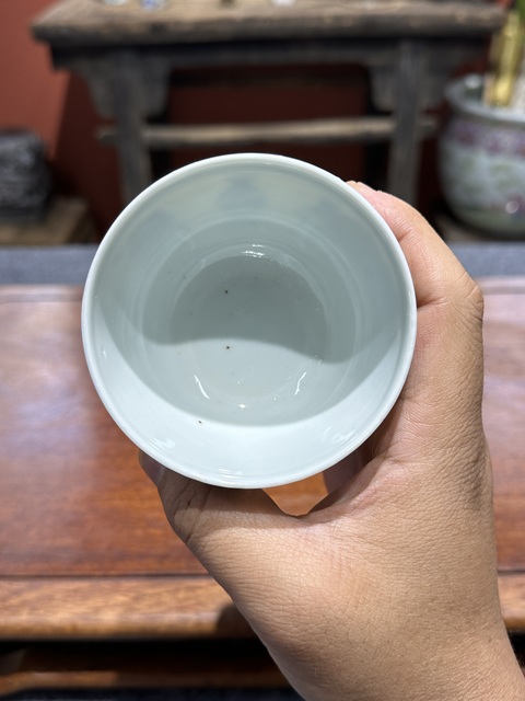 古玩陶瓷晚清青花博古紋壓手杯拍賣,當前價格3650元