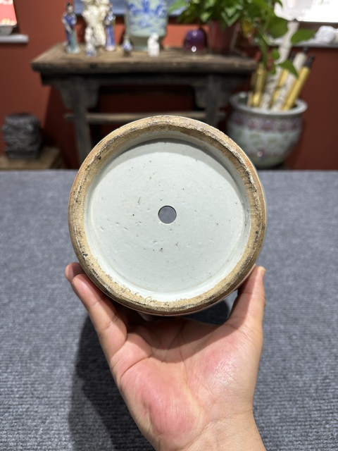 古玩陶瓷清代中期青花夾白花卉紋羅漢瓶拍賣,當前價格3200元