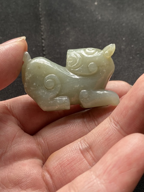 古玩玉器(一口價放漏)民國和田玉圓雕“瑞獸”把件拍賣,當(dāng)前價格1500元