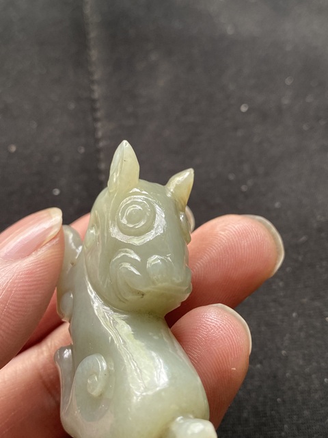 古玩玉器(一口價放漏)民國和田玉圓雕“瑞獸”把件拍賣,當(dāng)前價格1500元